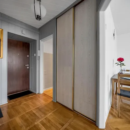 - 9th Floor, Balcony, Tram&bus - By Rentujemy Apartamento *
